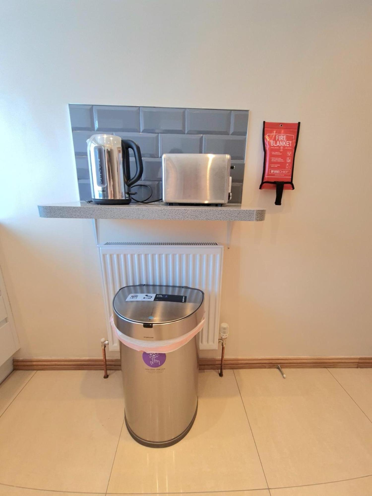 London Luxury 2 Bedroom Flat Sleeps 8 Free Parking East Barnet Exterior foto